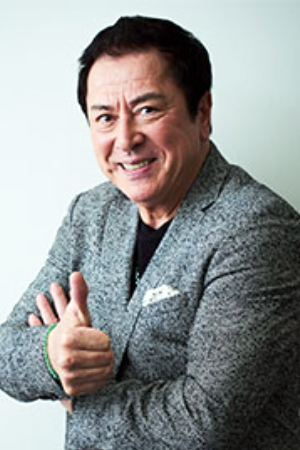 夜の部の司会を務める谷隼人さん